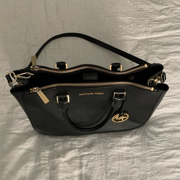 Black Michael Kors Satchel - Picture 2 of 8
